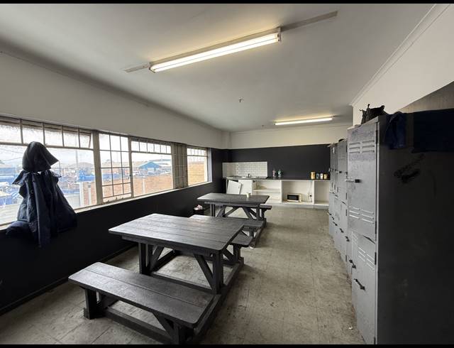 2,480M² WAREHOUSE TO LET IN EPPING INDUSTRIAL